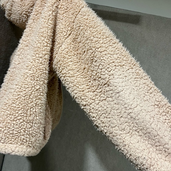 Cozy Beige Sherpa Jacket - Picture 4 of 4